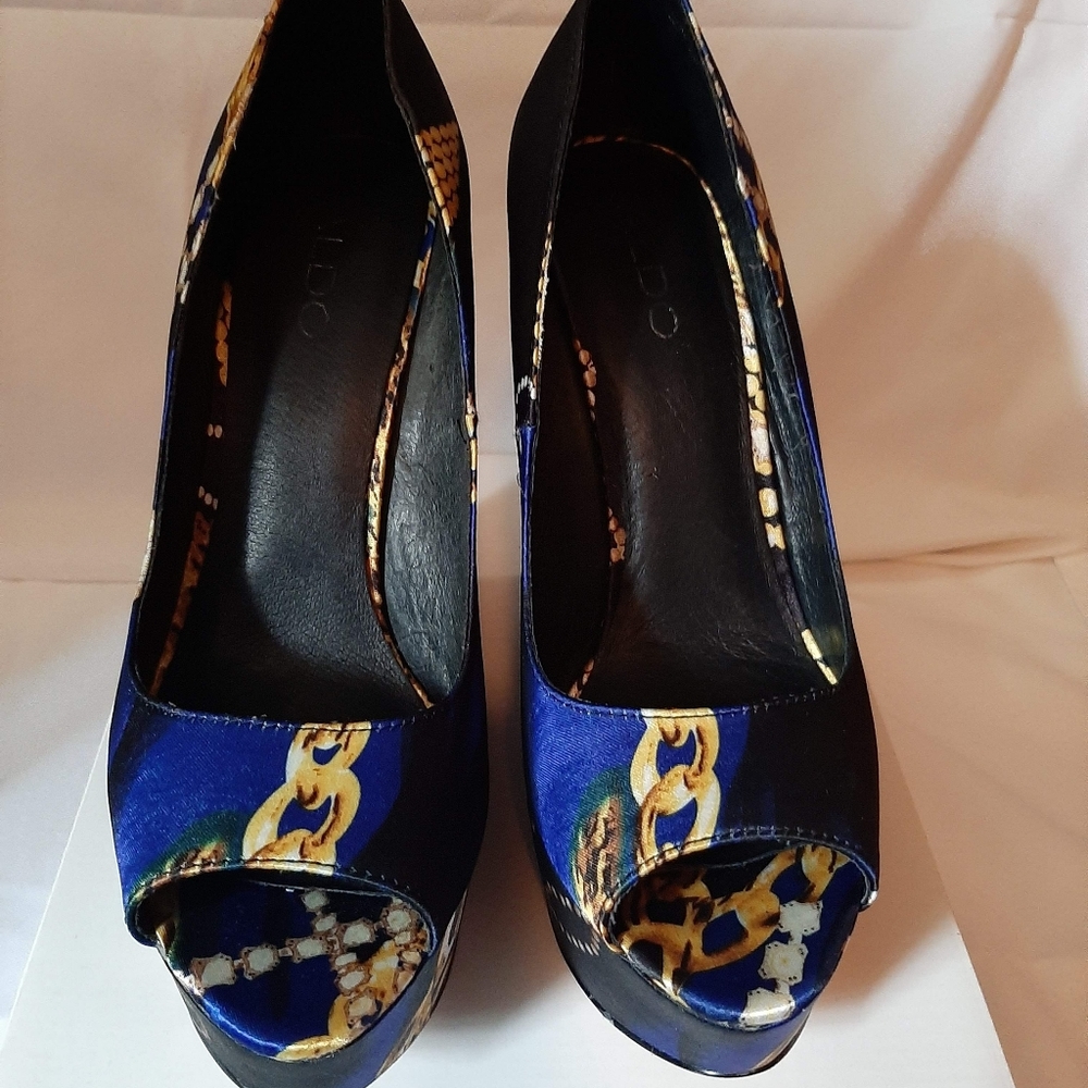 ALDO, size 10 super cool platforms, multi-colour